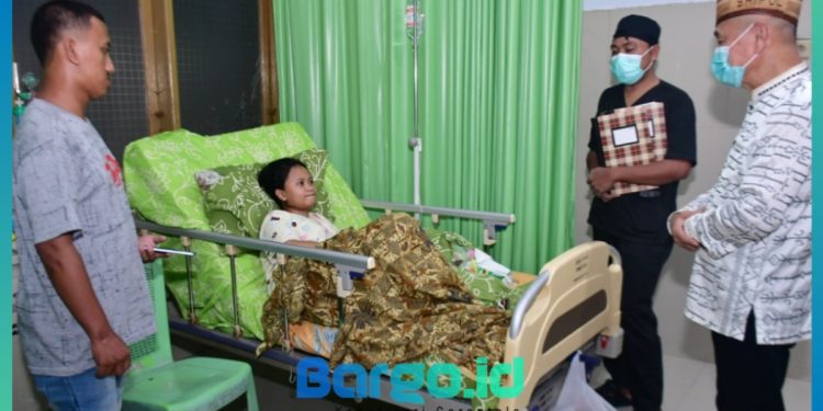 Jelang Idul Fitri, Bupati Saipul Sambangi Pasien di RSUD Bumi Panua Pohuwato