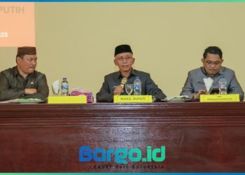 Perkuat Ekonomi di Tingkat Desa, Wabup Iwan Adam Sosialisasikan Koperasi Merah Putih