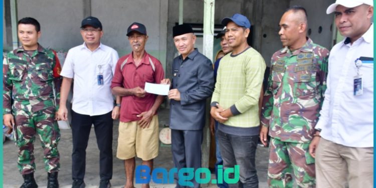 Bupati Saipul Tinjau Proses Pembelian Gabah oleh Bulog, Pastikan Hasil Panen Petani Tersalurkan dengan Baik