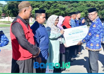 Pemkab Pohuwato Serahkan SK Pensiun dan Santunan kepada Ahli Waris ASN yang Wafat