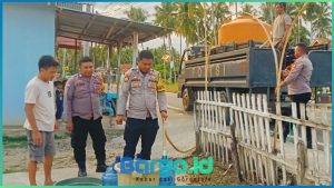 Dukung Kebutuhan Dasar Warga, Polres Pohuwato Gerak Cepat Distribusi Air Bersih di Duhiada’a