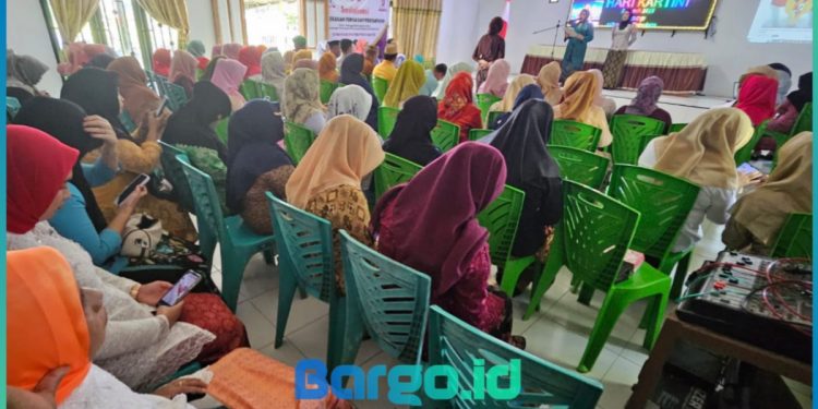 Peringati Hari Kartini ke-61, Suharsi Igirisa Ajak Perempuan Berperan Aktif dalam Pembangunan