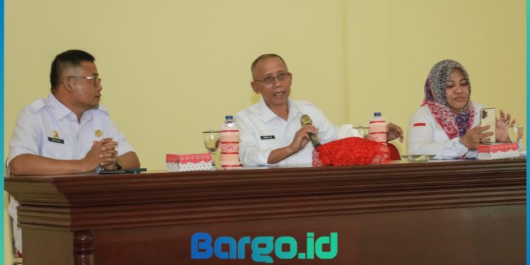 Gelar Rapat Seleksi Pimpinan Perumdam Tirta Moolango, Wabup Iwan Adam Tegaskan Transparansi