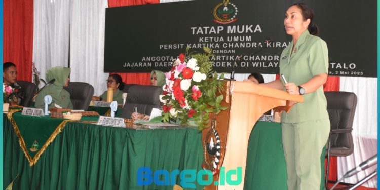 Ibu Uli Simanjuntak Tatap Muka dengan Persit Jajaran Korem 133/NW