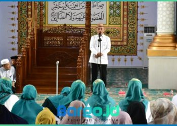 Bupati Saipul Resmi Berangkatkan 61 Calon Haji Pohuwato, Ingatkan Kekompakan di Tanah Suci