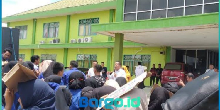 Pendidikan Tercoreng, Mahasiswa Unipo Tuntut Reformasi Internal Kampus