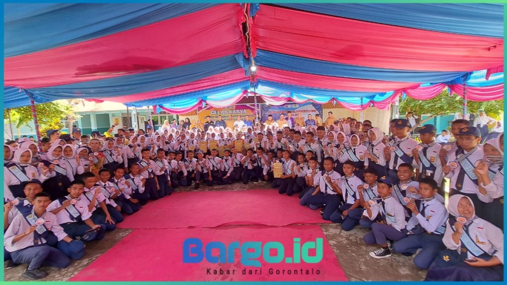 SMPN 1 Marisa Angkat Semangat Bhinneka Tunggal Ika Lewat Gelar Karya dan Penyerahan Siswa