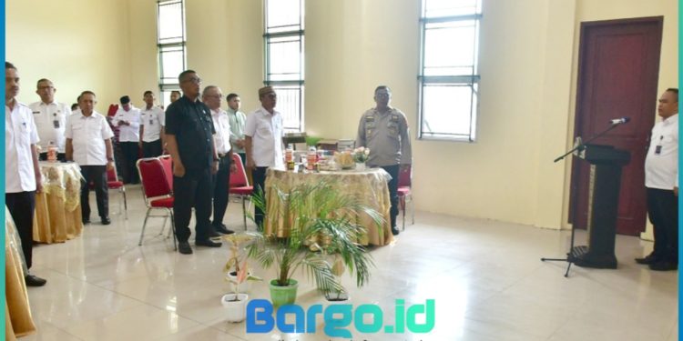 Pemkab Pohuwato Putar Lagu Indonesia Raya Setiap Pukul 10.00 Wita, Seluruh Aktivitas Kantor Bupati Dihentikan Sementara