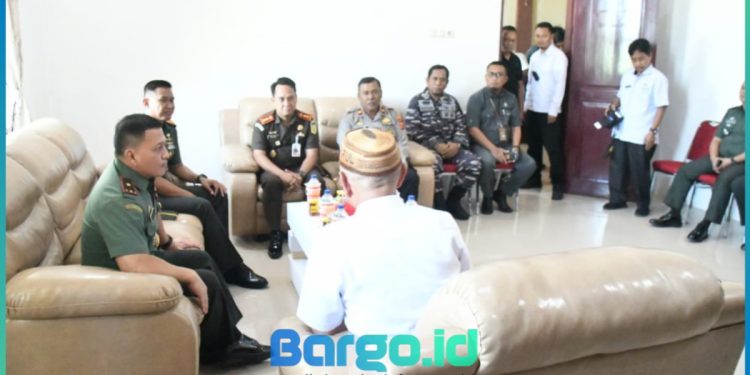 Bupati Saipul Sambut Danrem 133/NW, Bahas Keamanan hingga Ketahanan Pangan