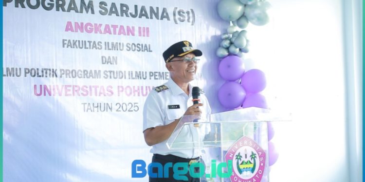 Wabup Iwan Adam Hadiri Yudisium FISIP UNIPO, Apresiasi Peran ASN dalam Peningkatan Kualitas SDM