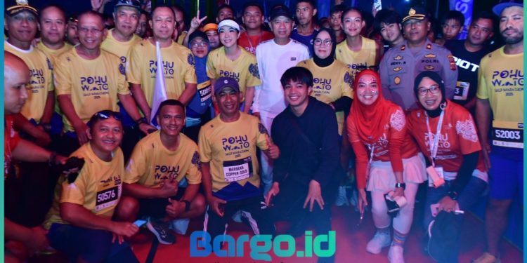 Meriah! Artis dan Ribuan Pelari Ramaikan Half Marathon 2025 di Pohuwato, Bupati Saipul: Ini Jadi Ajang Promosi Wisata dan Penggerak Ekonomi Lokal