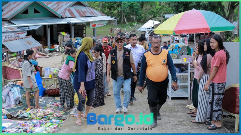 Wabup Iwan Adam Tinjau Lokasi Banjir Wanggarasi dan Lemito, Sampaikan Duka Cita untuk Korban