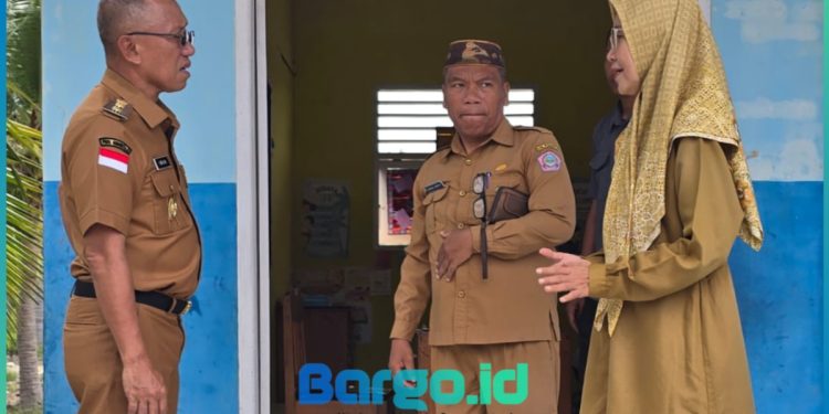 Tindaklanjuti Laporan Warga, Wabup Pohuwato Tinjau Kerusakan Bangunan SDN 09 Bulili