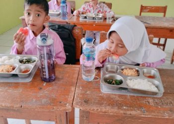 Program Makan Siang Bergizi PT Merdeka Copper Gold Berdampak Positif di Pohuwato, 80 Persen Siswa Alami Peningkatan Gizi