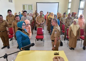 Wabup Pohuwato Kukuhkan Tim Pembina Posyandu, Dorong Penguatan Layanan Dasar Desa