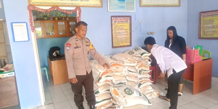 Stabilisasi Pangan, Bulog Distribusikan Beras ke Dua Kecamatan di Pohuwato