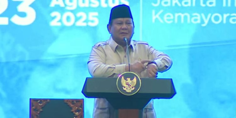 Prabowo Subianto Kelakar di Acara Guru: Aku Presiden, Tapi Urusan Agama Tunduk Sama Menag