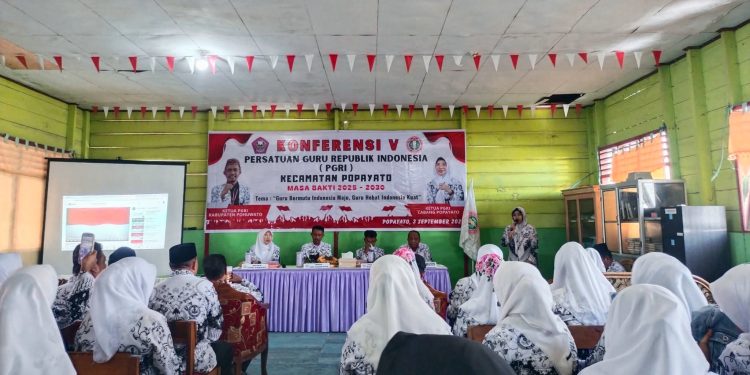 Tak Terbendung, Hj Olys Harun Unggul Jauh dalam Pemilihan Ketua PGRI Popayato
