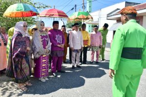 Resmi Diterima Secara Adat! Momen Haru Moloopu Camat Paguat Andri Pakilie di Yiladia