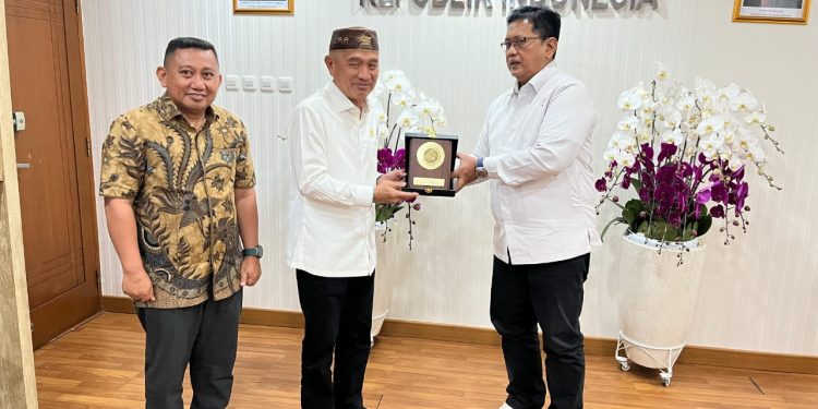 APBD Mepet, Bupati Pohuwato Sampai “Ngemis” ke Pusat Demi Jalan Sandalan Taluditi