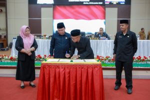 Rapat Paripurna DPRD Pohuwato Sahkan Ranperda APBD 2026, Wabup Iwan Adam Tekankan Sinergi untuk Kepentingan Rakyat