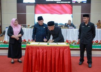 Rapat Paripurna DPRD Pohuwato Sahkan Ranperda APBD 2026, Wabup Iwan Adam Tekankan Sinergi untuk Kepentingan Rakyat