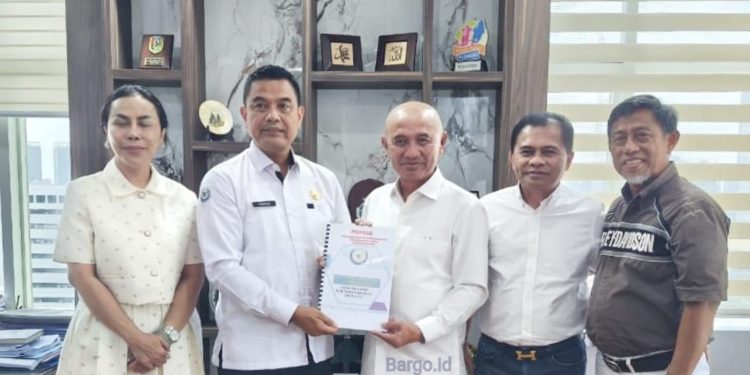 Paparkan Potensi 13 Ribu Ton Ikan, Bupati Saipul Yakinkan KKP Soal Kampung Nelayan Pohuwato