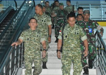 Rombongan Kasdam XIII/Mdk Mendarat, Korem 133/NW Gelar Penyambutan Militer