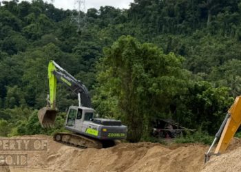 Hari Ke-3, YR Team Turunkan 5 Alat Berat Sekaligus, Sedimentasi Sungai Hulawa Dikeruk Total
