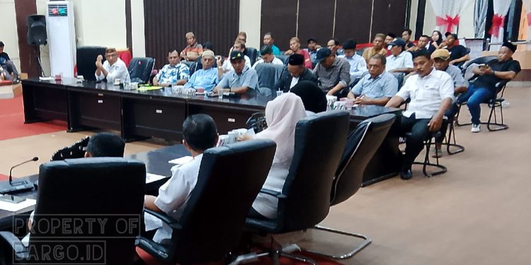 Yosar Ruiba Jadi Satu-satunya Penambang Suarakan Nasib Petani di RDPU DPRD Pohuwato