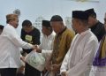 Bupati Rum Pagau Safari Ramadan ke Dulupi, Kaum Dhuafa Terima Paket Bantuan Baznas