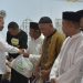 Bupati Rum Pagau Safari Ramadan ke Dulupi, Kaum Dhuafa Terima Paket Bantuan Baznas