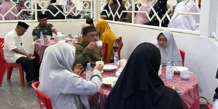 Kodim 1313/Pohuwato Tunjukkan Kemanunggalan TNI Rakyat Lewat Bukber