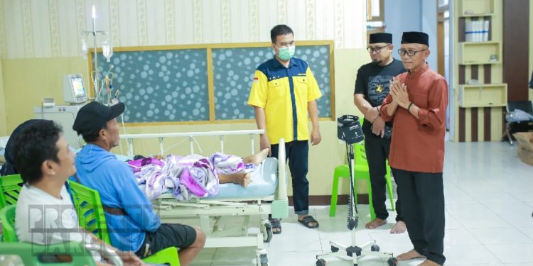 Wabup Pohuwato Iwan S. Adam Kunjungi Pasien di RSUD Bumi Panua Jelang Idulfitri 1447 H