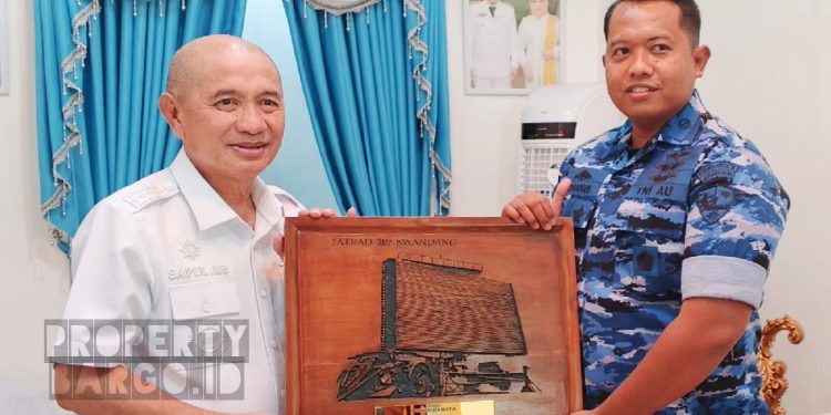 Bupati Saipul Terima Kunjungan Satradar 207 Kwandang di Kediaman Pribadi, Bahas Penguatan Sinergi Keamanan
