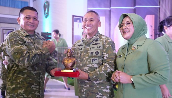Danrem Brigjen TNI Hardo Sihotang Hadiri Acara Lepas Sambut Pangdam XIII/Merdeka