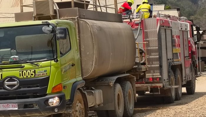 Pani Gold Mine Bantu Padamkan Kebakaran Lahan di Pohuwato, Kerahkan 8 Personel dan Mobil Pemadam